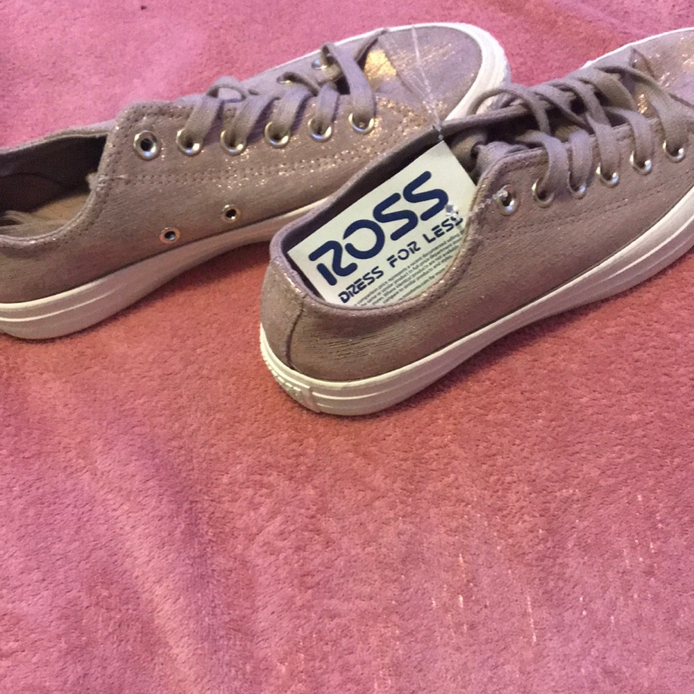 converse - Picture 2 of 5